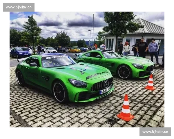 极限斗车赛道争锋 谁能在极速碰撞中笑傲全场