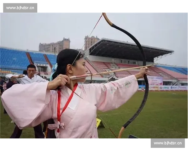 极限弹弓大赛激烈开战 选手精湛技艺挑战全场极限